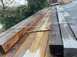 Ca. 28x Douglas balken fijnbezaagd, 100x100mm, lengte 350cm